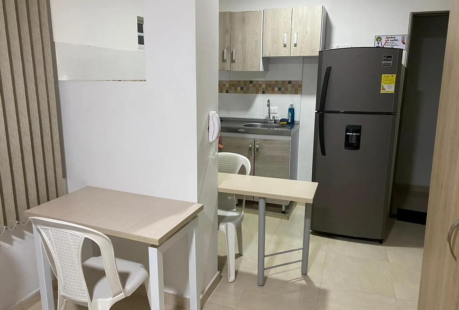 Extraordinario Aparta Estudio Nuevo Champagnat Cali 0*,  Colombia